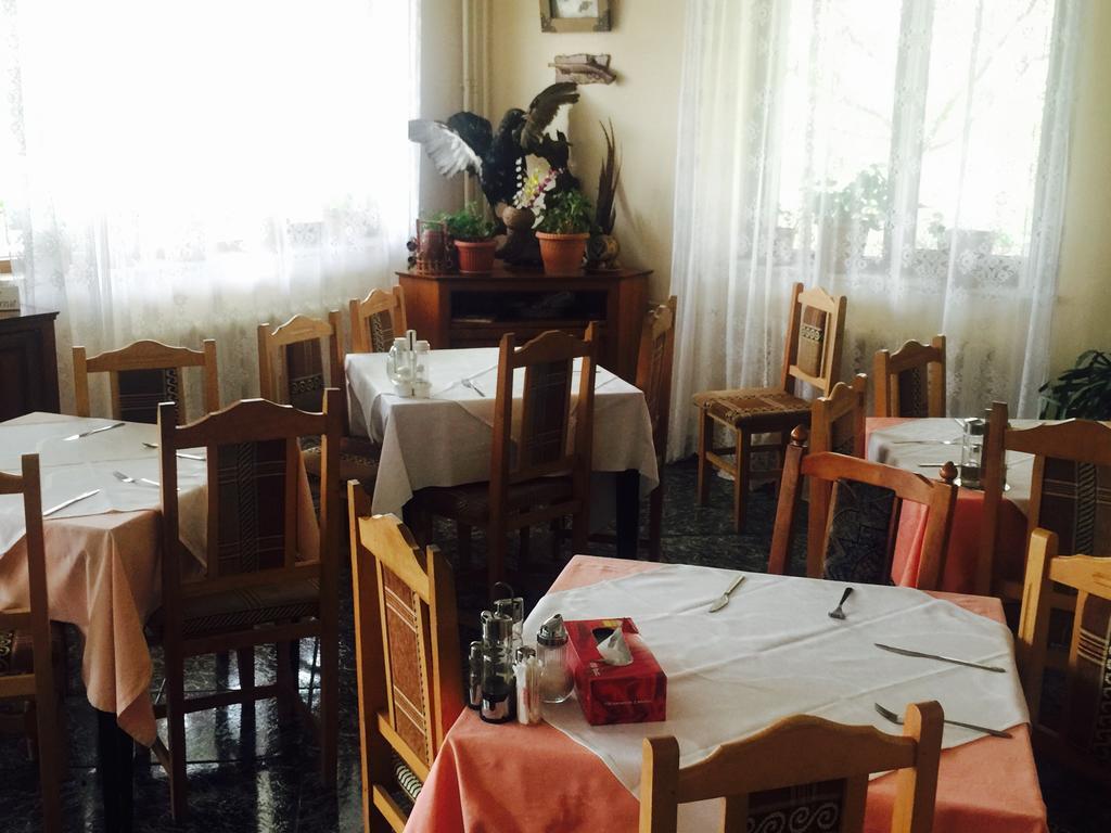Pension Garofita Iasi Ngoại thất bức ảnh